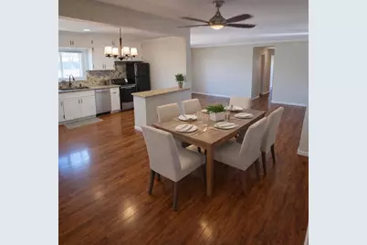 2403  Cross Creek Dr #B, Sheboygan, WI 53081 - Photo 2