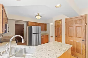 S38W27600 Wind Song Ridge, Waukesha, WI 53189 - Photo 6