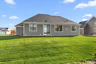 W251N2371 Valleyview Circle, Pewaukee, WI 53072 - Photo 22