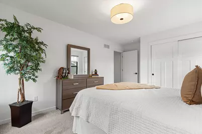 W251N2367  Valleyview Cir, Pewaukee, WI 53072 - Photo 24