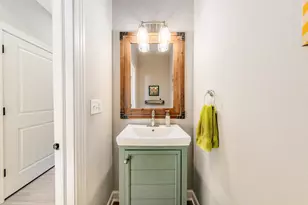 W242N5607 Simona Ct, Sussex, WI 53089 - Photo 14