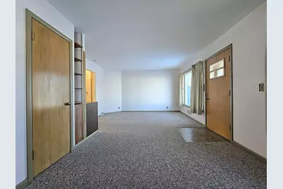 1104 S 107th St, West Allis, WI 53214 - Photo 16