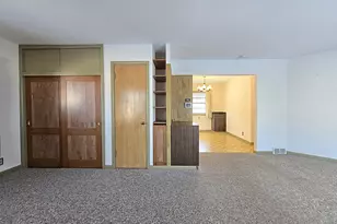 1104 S 107th St, West Allis, WI 53214 - Photo 14