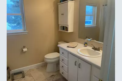 W242N4251  Swan Rd, Pewaukee, WI 53072 - Photo 12