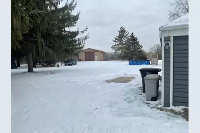 W242N4251  Swan Rd, Pewaukee, WI 53072 - Photo 14