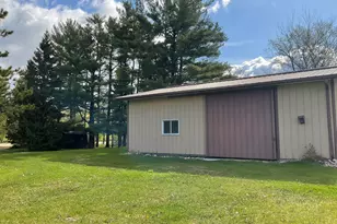 W242N4251 Swan Rd, Pewaukee, WI 53072 - Photo 18