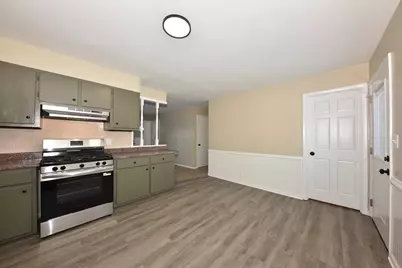 1010  Sunset Ridge Dr, West Bend, WI 53090 - Photo 12