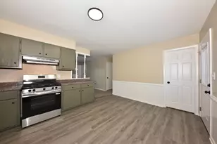 1010 Sunset Ridge Dr, West Bend, WI 53090 - Photo 12