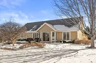 N54W16684 Ravenwood Dr, Menomonee Falls, WI 53051 - Photo 38