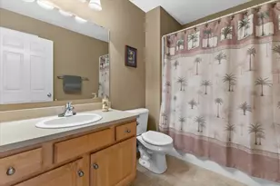 N54W16684 Ravenwood Dr, Menomonee Falls, WI 53051 - Photo 22