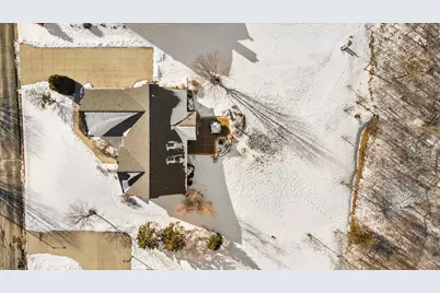 N54W16684  Ravenwood Dr, Menomonee Falls, WI 53051 - Photo 42