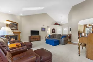 N54W16684 Ravenwood Dr, Menomonee Falls, WI 53051 - Photo 2