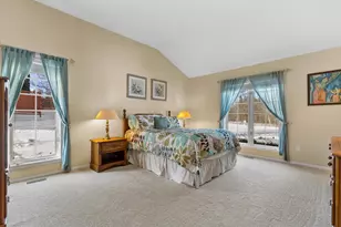 N54W16684 Ravenwood Dr, Menomonee Falls, WI 53051 - Photo 14