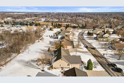 N54W16684  Ravenwood Dr, Menomonee Falls, WI 53051 - Photo 44