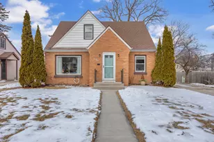 1112 Kensington Ave, Plymouth, WI 53073 - Photo 2