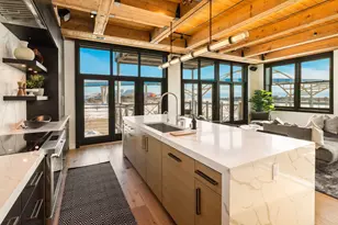 601 E Erie St, Milwaukee, WI 53202 - Photo 12