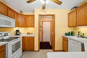 5015 Kingdom Ct, Racine, WI 53402 - Photo 14