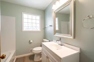 3401 W Wanda Ave, Milwaukee, WI 53221 - Photo 16