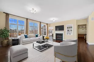 N37W22910 Wyndemere Dr, Pewaukee, WI 53072 - Photo 4