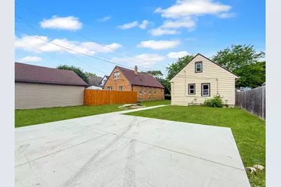 4672 N 40th St, Milwaukee, WI 53209 - Photo 16
