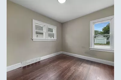 4672 N 40th St, Milwaukee, WI 53209 - Photo 10