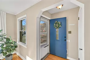 2472 N 73rd St, Wauwatosa, WI 53213 - Photo 4