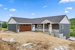 407 Gilbertson St, Chaseburg, WI 54621 - Photo 2