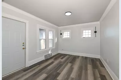 5327 W Wright St, Milwaukee, WI 53210 - Photo 2