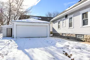 5327 W Wright St, Milwaukee, WI 53210 - Photo 34