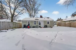 5720 W Thurston Ave, Milwaukee, WI 53218 - Photo 16