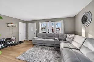 5720 W Thurston Ave, Milwaukee, WI 53218 - Photo 4