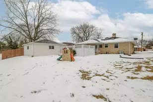 7028 W Crawford Ave, Milwaukee, WI 53220 - Photo 24
