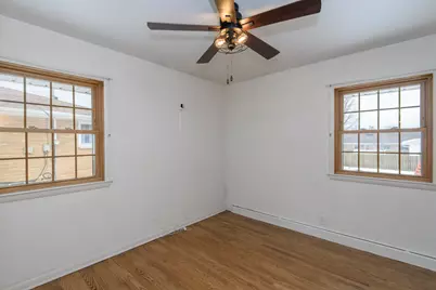 7028 W Crawford Ave, Milwaukee, WI 53220 - Photo 18