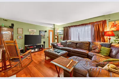 7849  Pershing Blvd, Kenosha, WI 53142 - Photo 8