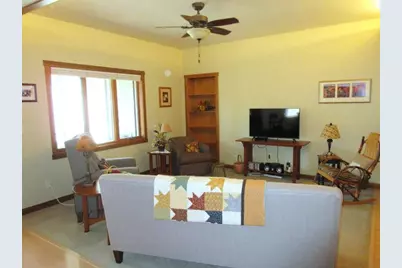 1619  Sandstone Ln, Howards Grove, WI 53083 - Photo 4