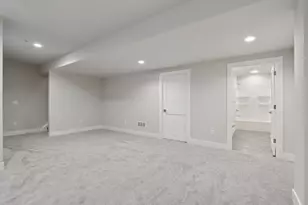 405 Falcon Ridge Dr, Burlington, WI 53105 - Photo 24