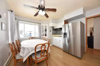 N89W15932  Cleveland Ave, Menomonee Falls, WI 53051 - Photo 6