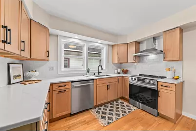 1468 S 54th St, West Milwaukee, WI 53214 - Photo 12