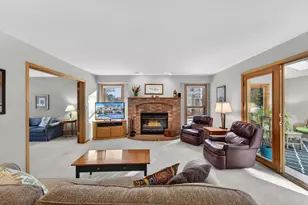 9615 W Huntington Dr, Mequon, WI 53097 - Photo 8