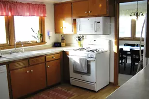 2021 Garfield Ave, Sheboygan, WI 53081 - Photo 6