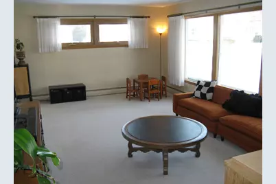 2021  Garfield Ave, Sheboygan, WI 53081 - Photo 4