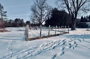 311 S Lapham Peak Rd, Delafield, WI 53018 - Photo 24