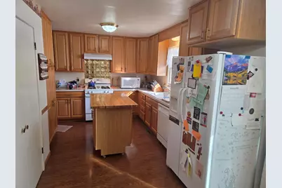 609  Madison Dr, Delavan, WI 53115 - Photo 10