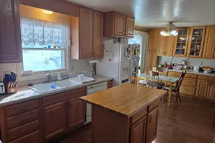 609 Madison Dr, Delavan, WI 53115 - Photo 6