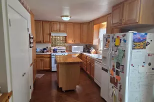 609 Madison Dr, Delavan, WI 53115 - Photo 8