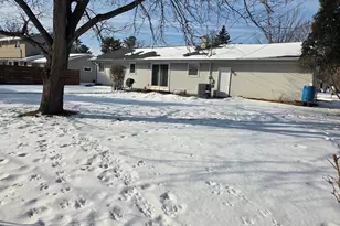 609 Madison Dr, Delavan, WI 53115 - Photo 26