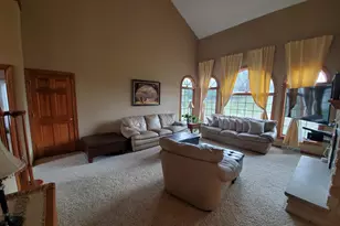 W150N7229 Paseo Ln, Menomonee Falls, WI 53051 - Photo 2