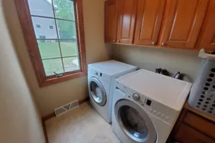 W150N7229 Paseo Ln, Menomonee Falls, WI 53051 - Photo 18