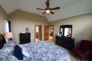 W150N7229 Paseo Ln, Menomonee Falls, WI 53051 - Photo 14