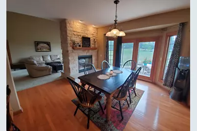 W150N7229  Paseo Ln, Menomonee Falls, WI 53051 - Photo 8